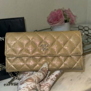 Rare CHANEL CC Caviar Quilted Long Show Flap Iridescent Wallet Authentic